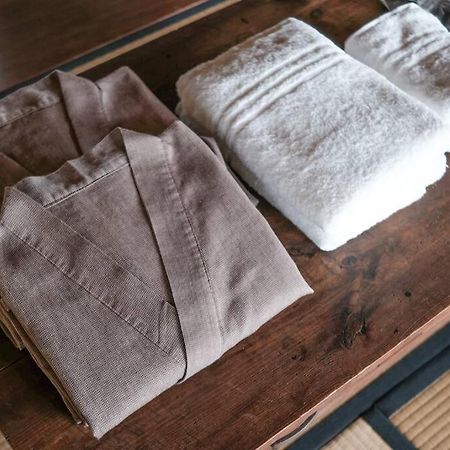 Апартаменты ひねもす101:宇野駅から車で5分 直島へ 最大8名様 古民家 Tamano Экстерьер фото